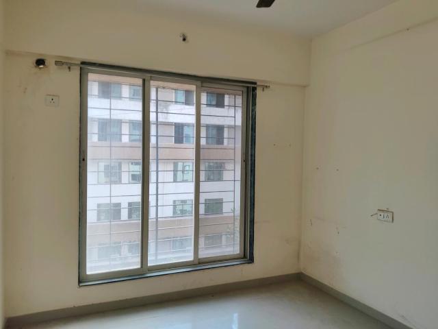 2 BHK Apartment in Kasarvadavali for rent Thane. The reference number is 20119769