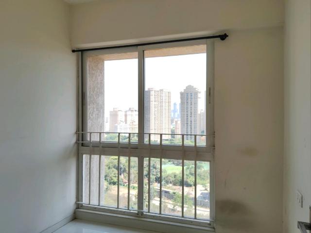 2 BHK Apartment in Kasarvadavali for rent Thane. The reference number is 20119710