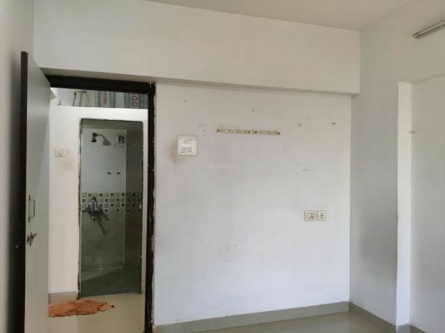 2 BHK Apartment in Kasarvadavali for rent Thane. The reference number is 20139234
