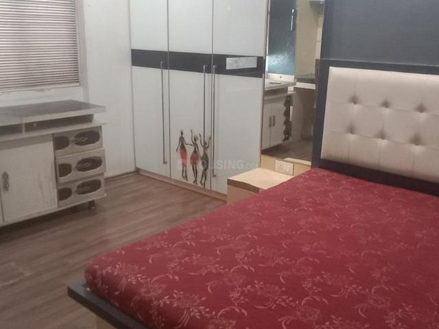 2 BHK Apartment in Kasarvadavali for rent Thane. The reference number is 20560152
