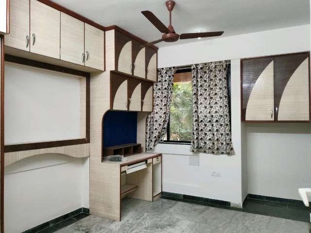 2 BHK Apartment in Kasarvadavali for resale Thane. The reference number is 16368336