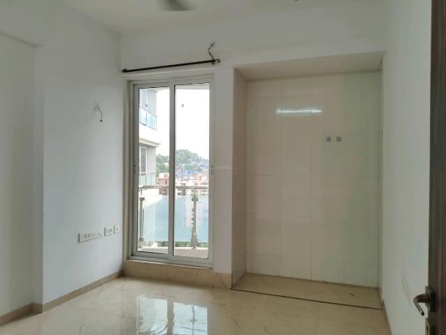 2 BHK Apartment in Kasarvadavali for resale Thane. The reference number is 19710304