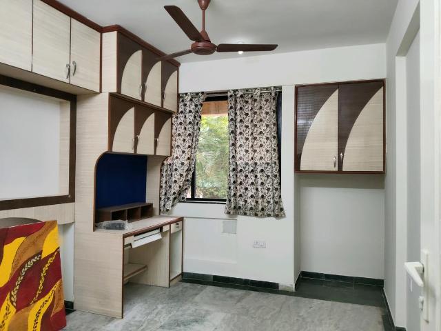 2 BHK Apartment in Kasarvadavali for resale Thane. The reference number is 20032352