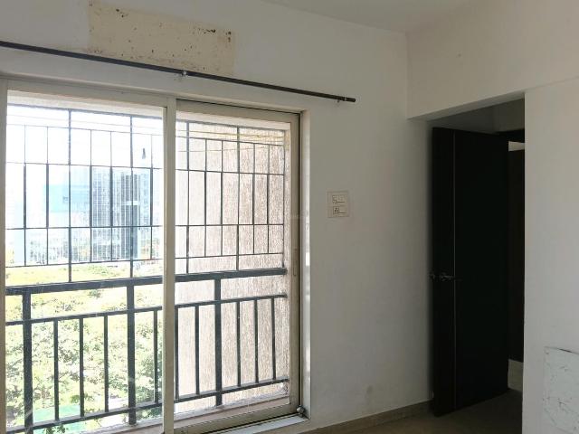 2 BHK Apartment in Kasarvadavali for resale Thane. The reference number is 20507813