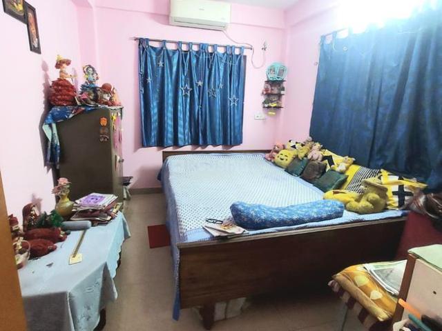 2 BHK Apartment in Kasba for resale Kolkata. The reference number is 17650746