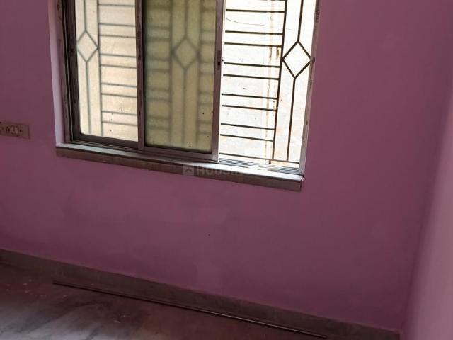 2 BHK Apartment in Keshtopur for rent Kolkata. The reference number is 19898856