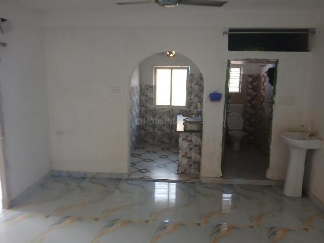 2 BHK Apartment in Keshtopur for rent Kolkata. The reference number is 19343187