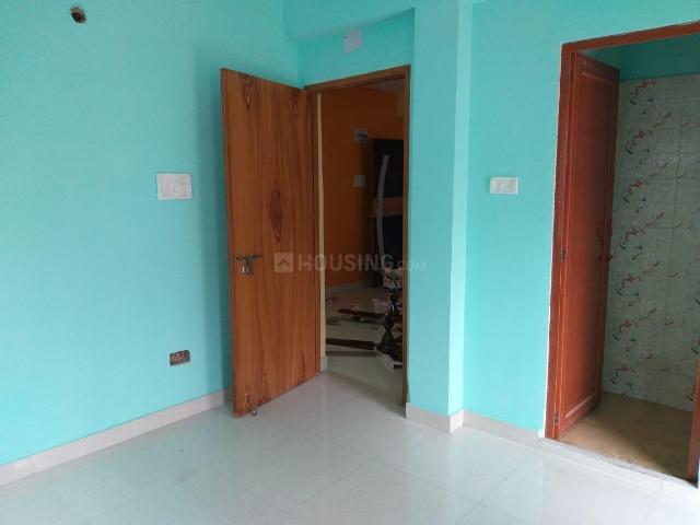 2 BHK Apartment in Keshtopur for rent Kolkata. The reference number is 20601152
