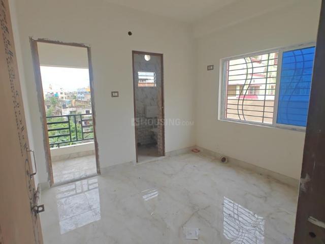 2 BHK Apartment in Keshtopur for rent Kolkata. The reference number is 20750943