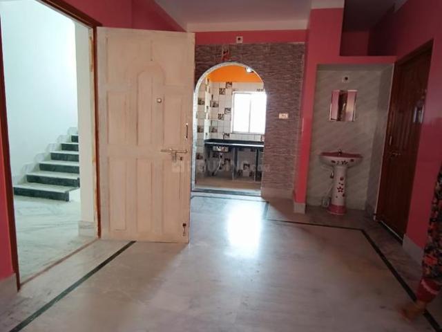2 BHK Apartment in Keshtopur for rent Kolkata. The reference number is 20229337