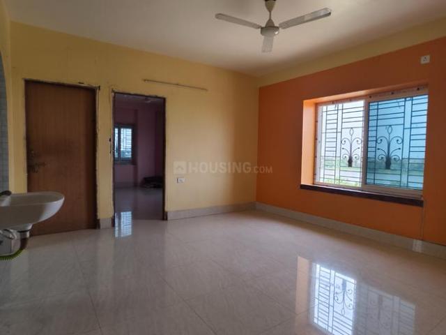 2 BHK Apartment in Keshtopur for rent Kolkata. The reference number is 20266917