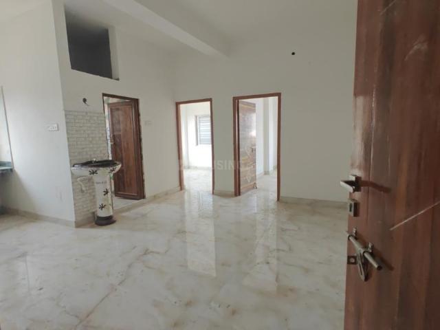 2 BHK Apartment in Keshtopur for rent Kolkata. The reference number is 20301554