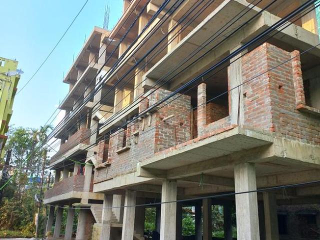 2 BHK Apartment in Keshtopur for resale Kolkata. The reference number is 13712248