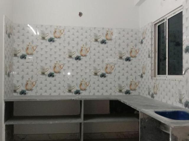 2 BHK Apartment in Keshtopur for resale Kolkata. The reference number is 19180781