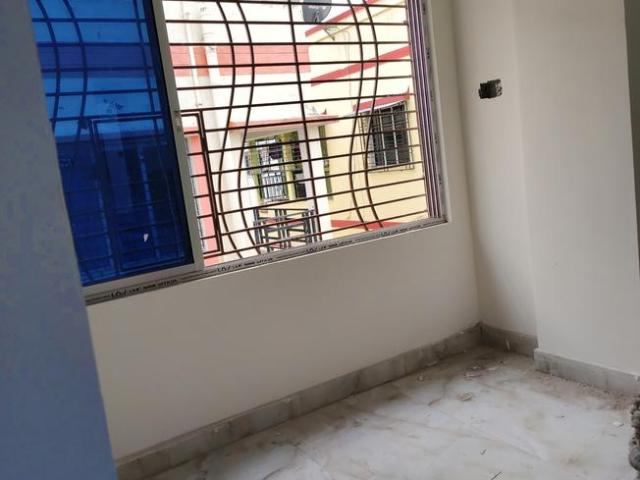 2 BHK Apartment in Keshtopur for resale Kolkata. The reference number is 19699294