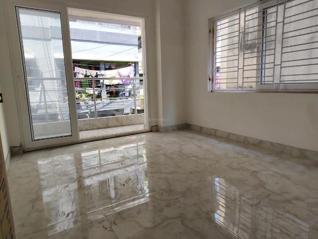 2 BHK Apartment in Keshtopur for resale Kolkata. The reference number is 19983825