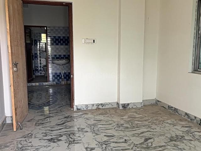 2 BHK Apartment in Keshtopur for resale Kolkata. The reference number is 19935828