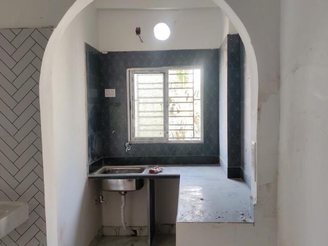 2 BHK Apartment in Keshtopur for resale Kolkata. The reference number is 20239807
