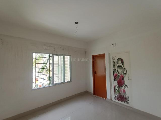 2 BHK Apartment in Keshtopur for resale Kolkata. The reference number is 20375460