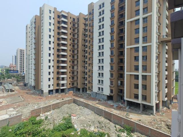 2 BHK Apartment in Keshtopur for resale Kolkata. The reference number is 20380400