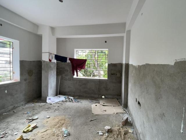 2 BHK Apartment in Keshtopur for resale Kolkata. The reference number is 20473372