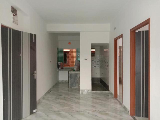 2 BHK Apartment in Keshtopur for resale Kolkata. The reference number is 20530479
