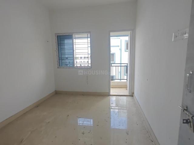 2 BHK Apartment in Keshtopur for resale Kolkata. The reference number is 20604181