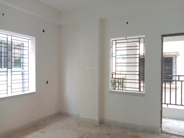 2 BHK Apartment in Keshtopur for resale Kolkata. The reference number is 20949797