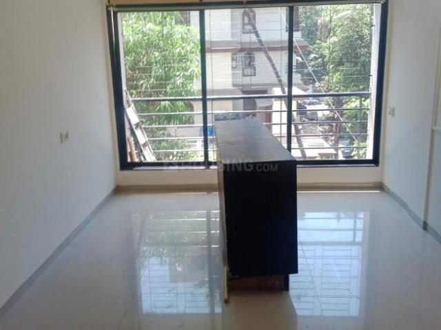2 BHK Apartment in Khar West for rent Mumbai. The reference number is 14656103