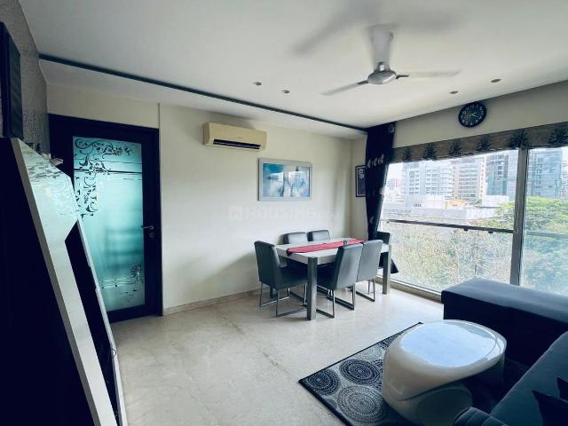 2 BHK Apartment in Khar West for rent Mumbai. The reference number is 20116354