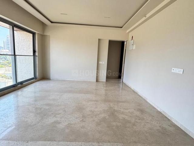 2 BHK Apartment in Khar West for rent Mumbai. The reference number is 20204570