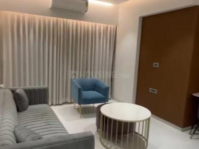 2 BHK Apartment in Khar West for resale Linking Road Khar West. The reference number is 16770650