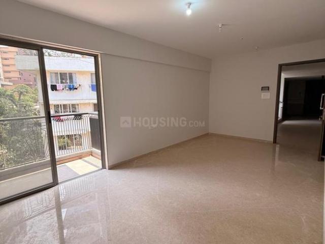 2 BHK Apartment in Khar West for resale Mumbai. The reference number is 20437933