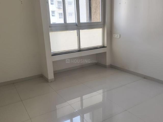 2 BHK Apartment in Kharadi for rent Pune. The reference number is 20028726