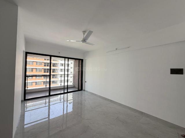 2 BHK Apartment in Kharadi for rent Pune. The reference number is 20337759