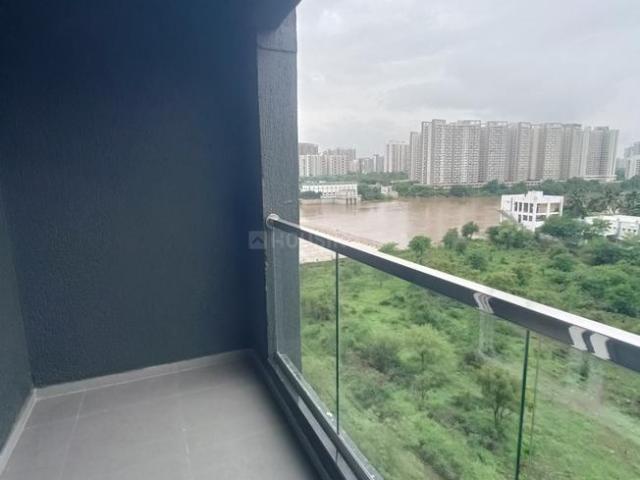 2 BHK Apartment in Kharadi for rent Pune. The reference number is 20817552