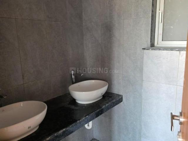 2 BHK Apartment in Kharadi for rent Pune. The reference number is 20989503