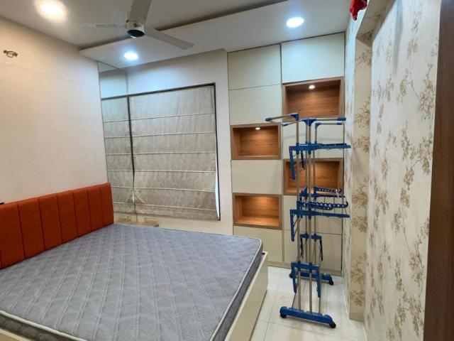 2 BHK Apartment in Kharadi for rent Pune. The reference number is 20996362
