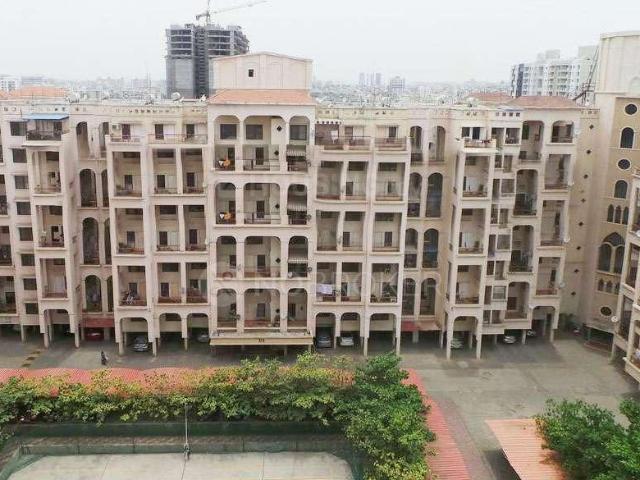 2 BHK Apartment in Kharadi for resale Pune. The reference number is 19566013