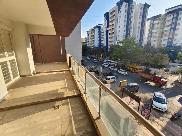 2 BHK Apartment in Kharadi for resale Pune. The reference number is 19957362