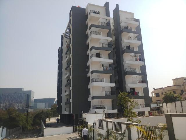 2 BHK Apartment in Kharadi for resale Pune. The reference number is 20463623