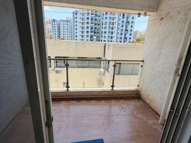 2 BHK Apartment in Kharadi for resale Pune. The reference number is 20475691