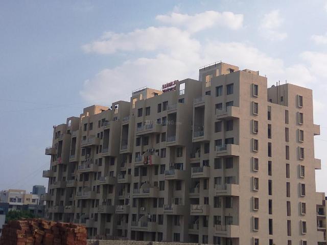 2 BHK Apartment in Kharadi for resale Pune. The reference number is 20618910