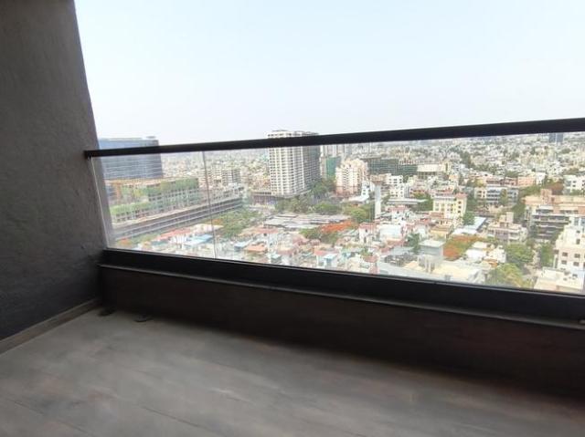2 BHK Apartment in Kharadi for resale Pune. The reference number is 20813587