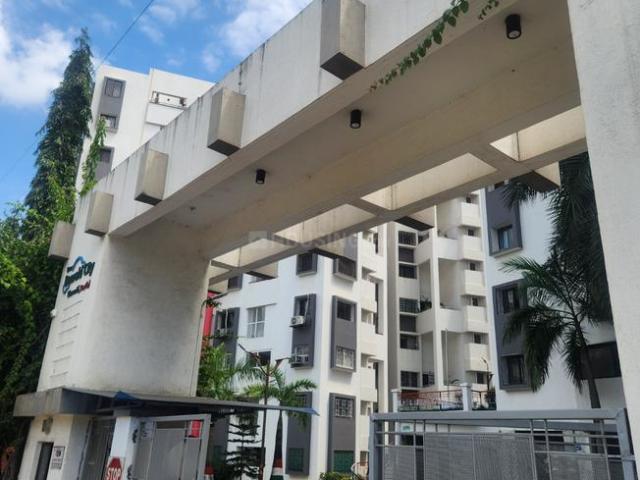 2 BHK Apartment in Kharadi for resale Pune. The reference number is 20001105