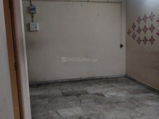 2 BHK Apartment in Khokhra for rent Ahmedabad. The reference number is 17684977