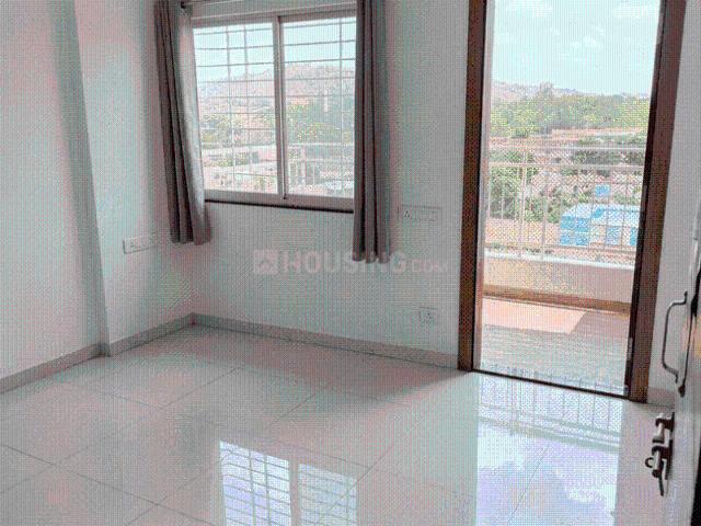 2 BHK Apartment in Kiwale for rent Pune. The reference number is 14479855