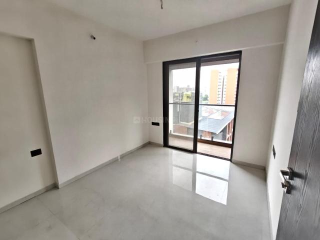 2 BHK Apartment in Kiwale for rent Pune. The reference number is 20619664