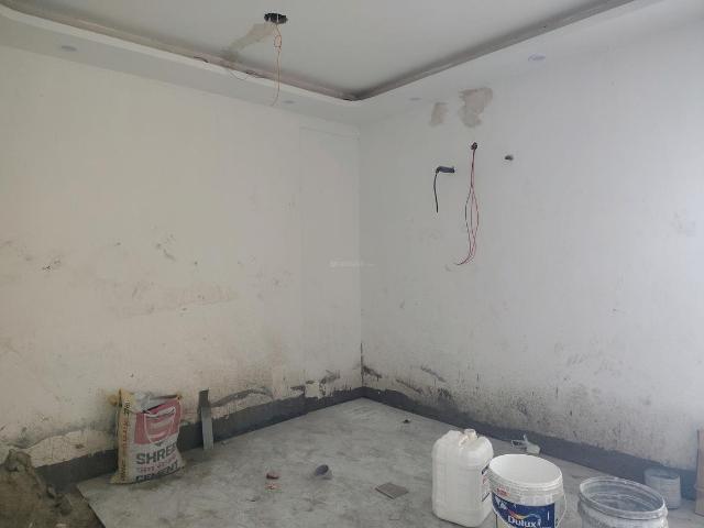 2 BHK Apartment in Kishangarh for resale New Delhi. The reference number is 20876135