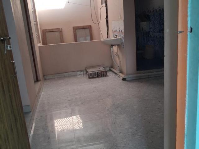 2 BHK Apartment in Krishna Nagar for rent Lucknow. The reference number is 20922305